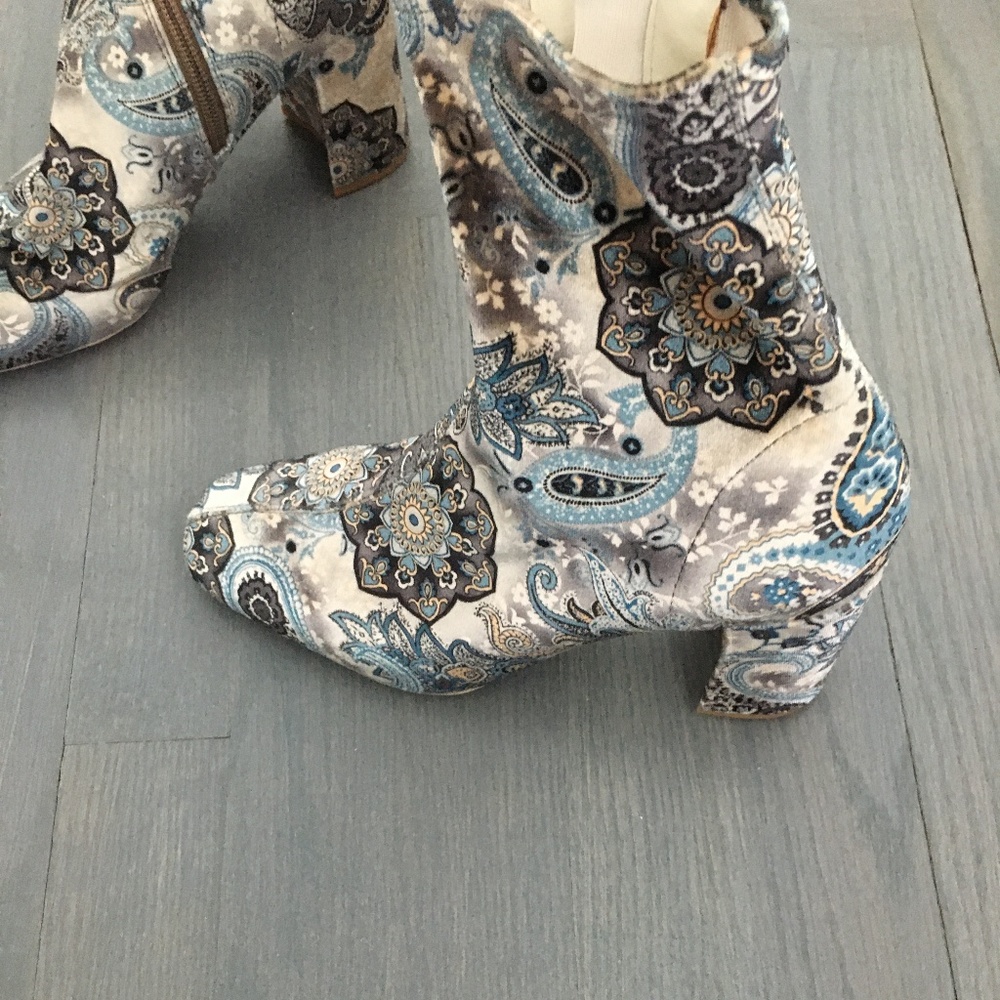Jeffrey Campbell x Free People velvet boots